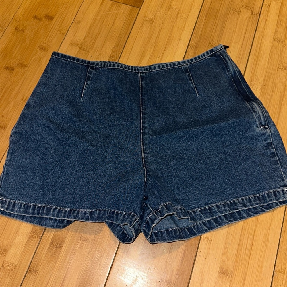 Gap Shorts